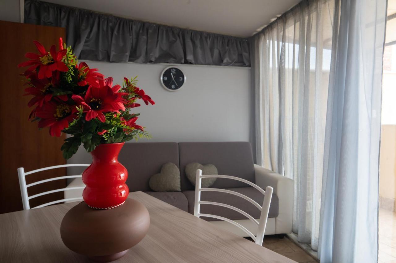 גיארדיני נאקסוס Nick & Santo'S Holiday Homes R מראה חיצוני תמונה